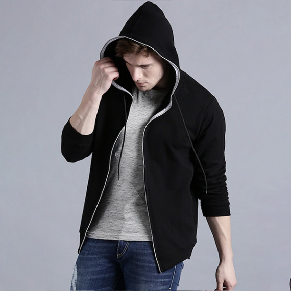https://www.facemarshal.com/products/men-black-solid-hooded-sweatshirt