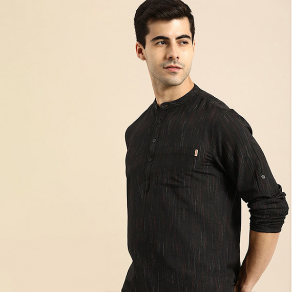 https://www.facemarshal.com/vi/products/men-black-woven-design-kurta