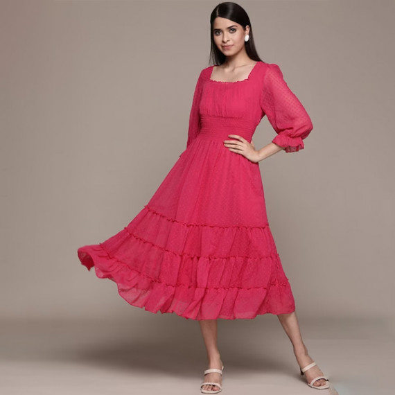 https://www.facemarshal.com/vi/products/solid-chiffon-smocked-tiered-midi-dress