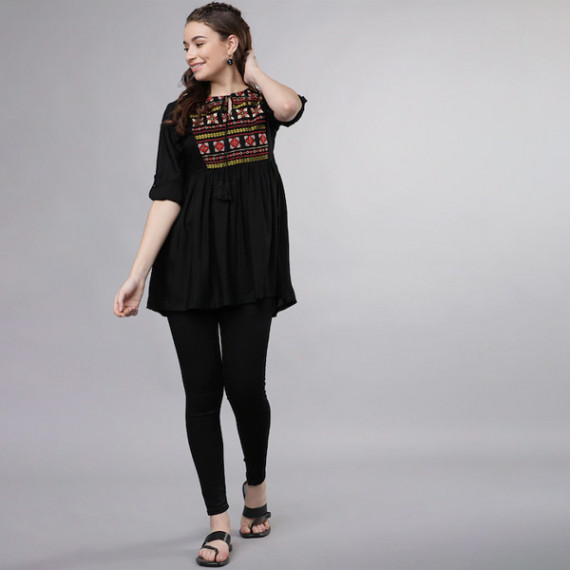 https://www.facemarshal.com/vi/products/women-black-solid-tunic