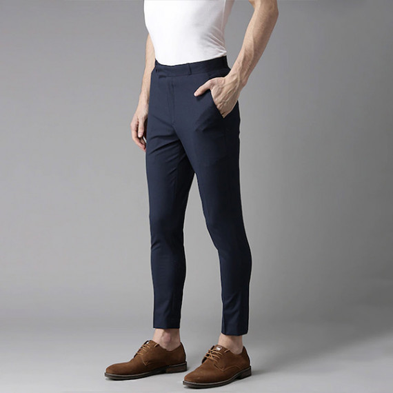 https://www.facemarshal.com/vi/products/men-navy-blue-tapered-fit-trousers