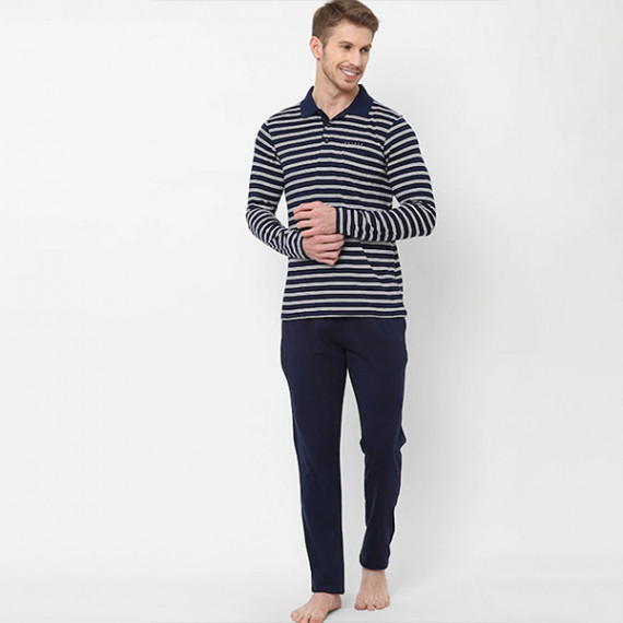 https://www.facemarshal.com/products/men-navy-blue-white-printed-night-suit