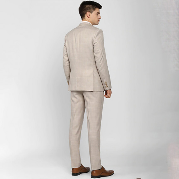 https://www.facemarshal.com/products/mens-suit-set