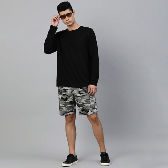 https://www.facemarshal.com/products/men-charcoal-grey-camouflage-printed-pure-cotton-cargo-shorts