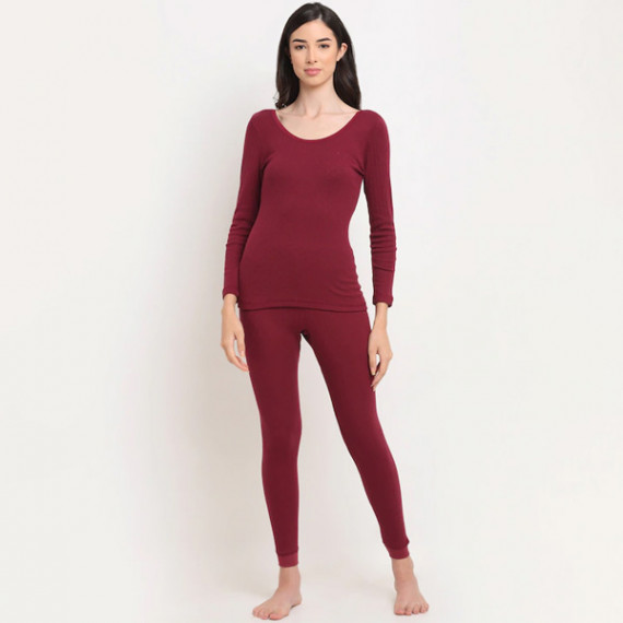 https://www.facemarshal.com/vi/products/women-maroon-striped-thermal-top